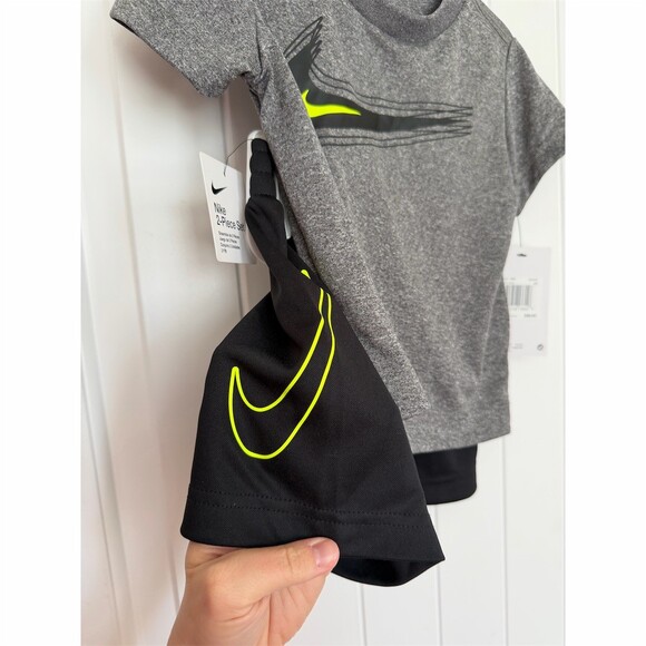 Nike Toddler Boy Outfit NEW 2T DRI-FIT Gray Black Shirt Shorts 2 Piece Set - Picture 4 of 6